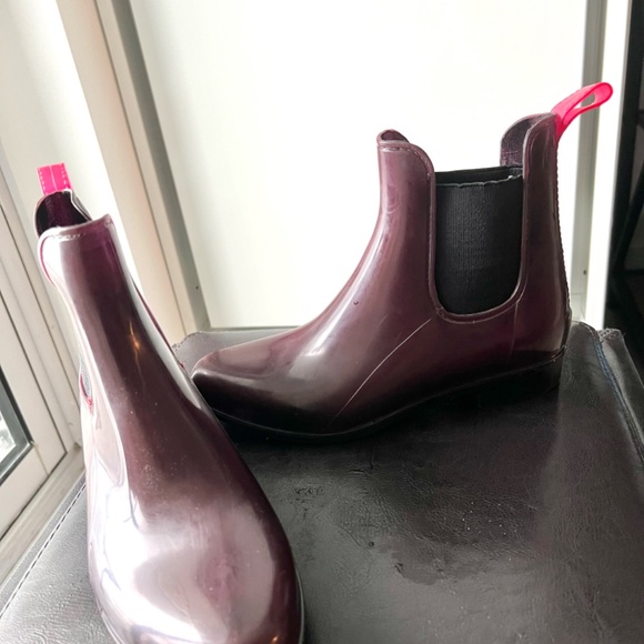 Rain boots - Picture 2 of 5